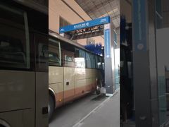 Máy rửa xe buýt tự động hiệu quả Kolon để làm sạch đội xe!