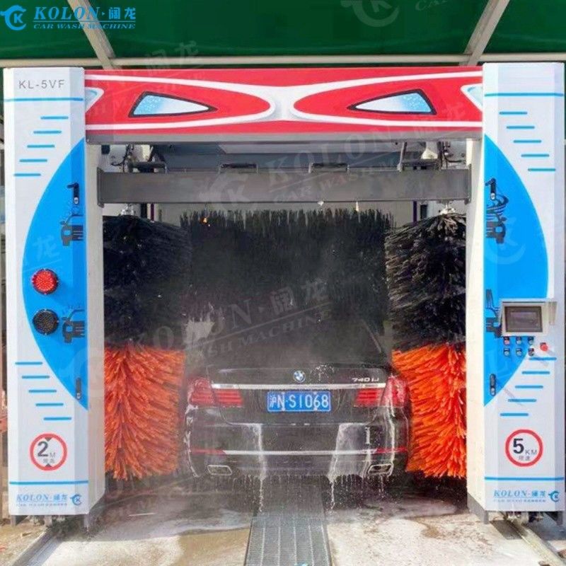 Máy rửa xe tự động 5 bàn chải với máy sấy không khí.