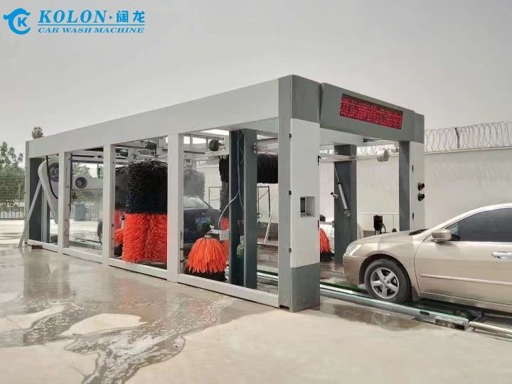 Máy giặt xe đường hầm Kolon Full Automatic 13 Brushes với bàn chải chạm mềm và hệ thống nước áp suất cao để làm sạch sâu