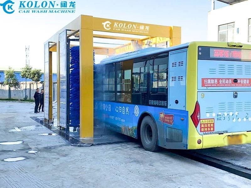 KOLON nhanh chóng và làm sạch Máy làm sạch xe buýt tự động với tốc độ làm sạch 2-3min / xe