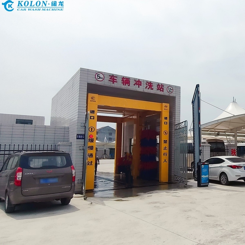Máy làm sạch xe buýt tự động mạnh mẽ 67kw với hệ thống điều khiển PLC