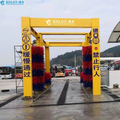 Máy giặt xe buýt hiệu quả với tiêu thụ nước 80L / xe